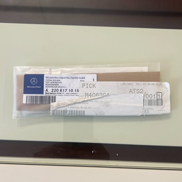 Mercedes OEM '4 MATIC' Logo Adhesive Bright Finish Auto Decal! - Picture 2 of 5